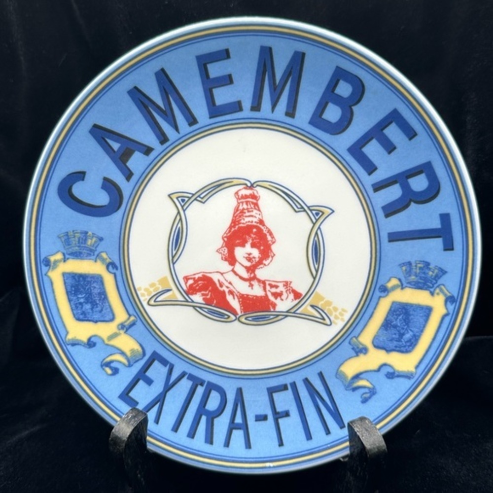 2004 BIA Cordon Bleu Camembert 6 in plate